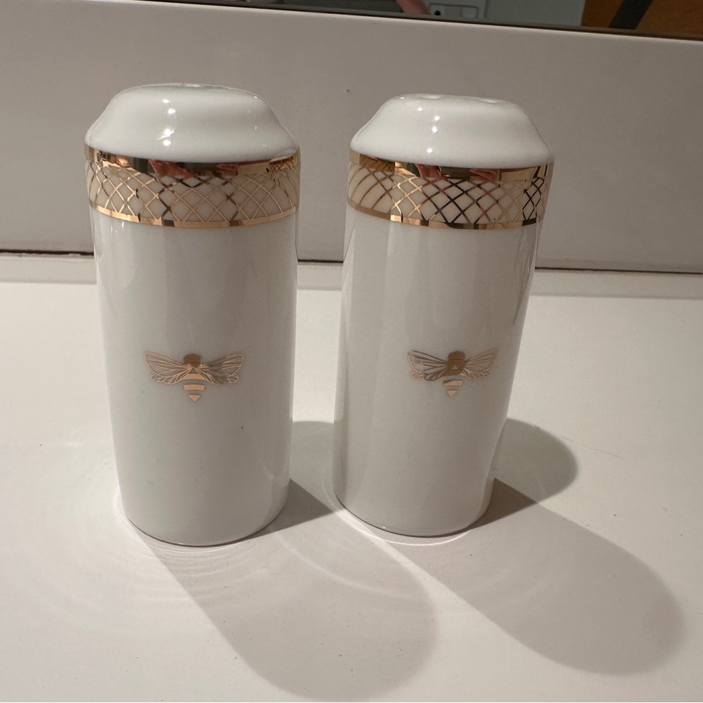 NEW Bumblebee Golden Anniversary Mary Kay Salt & Pepper Shakers‎ 50th 1963 2013